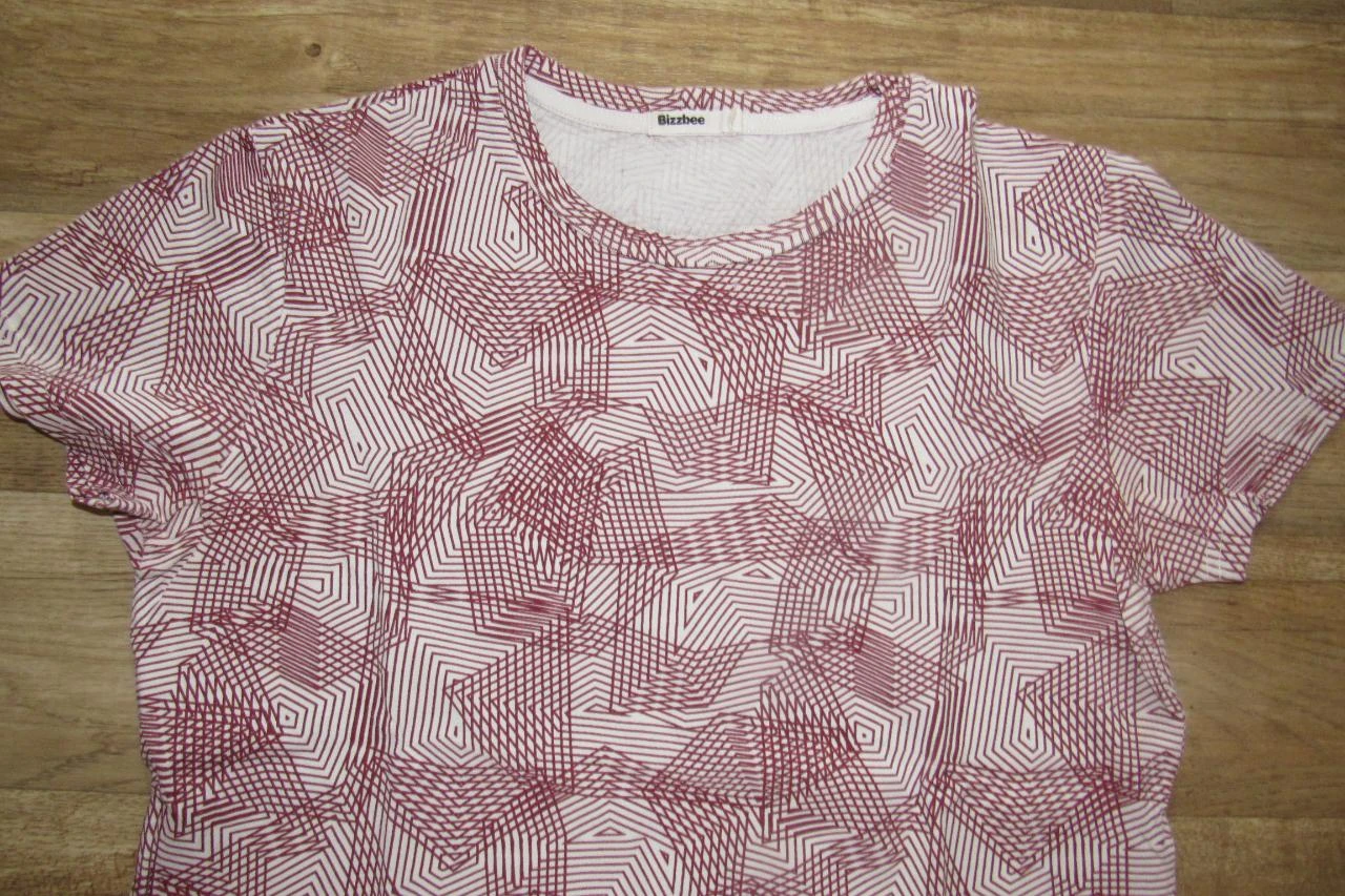CAMISETA MC BEIGE CON MOTIVOS BURDEOS - BIZZBEE - TALLA XS - n°05 – photo 2